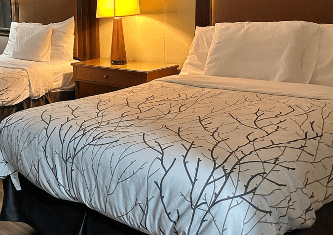 Owen Sound Inn Luxury Room