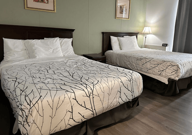 Owen Sound Inn Luxury Room